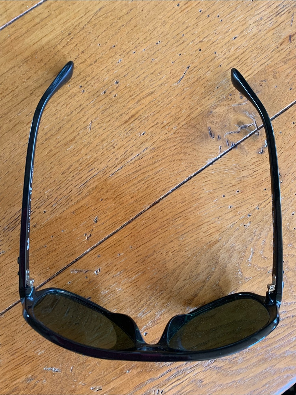 Ray-Ban Black Aviator Sunglasses - Picture 5 of 6